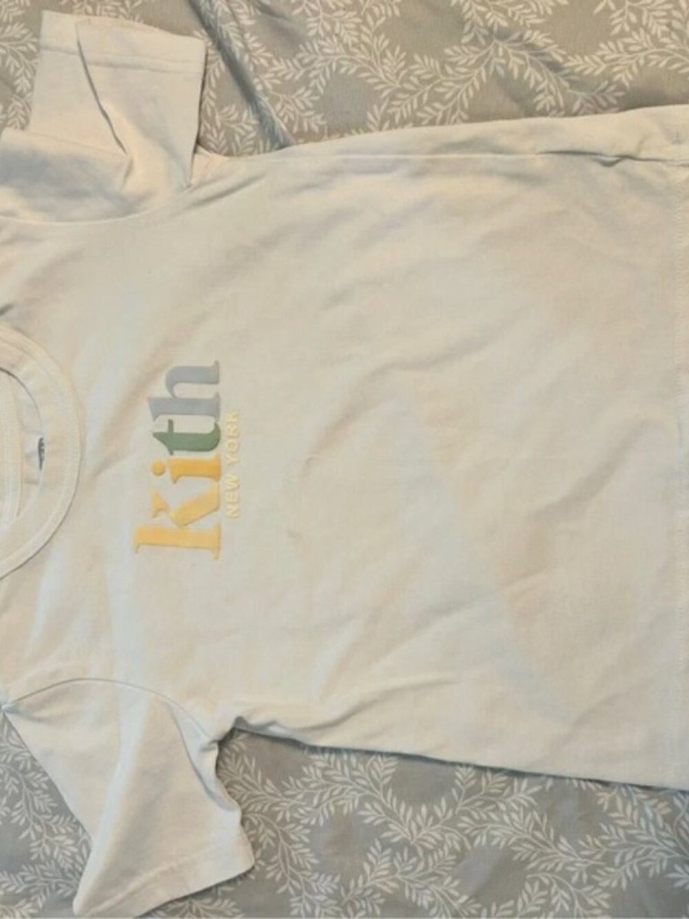 Boys’ White Cotton T-Shirt with Multicolor Chest Logo – Size 5T